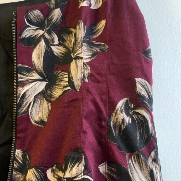 LeChateau Size XL Floral Patterned Dress NWT - Picture 7 of 8